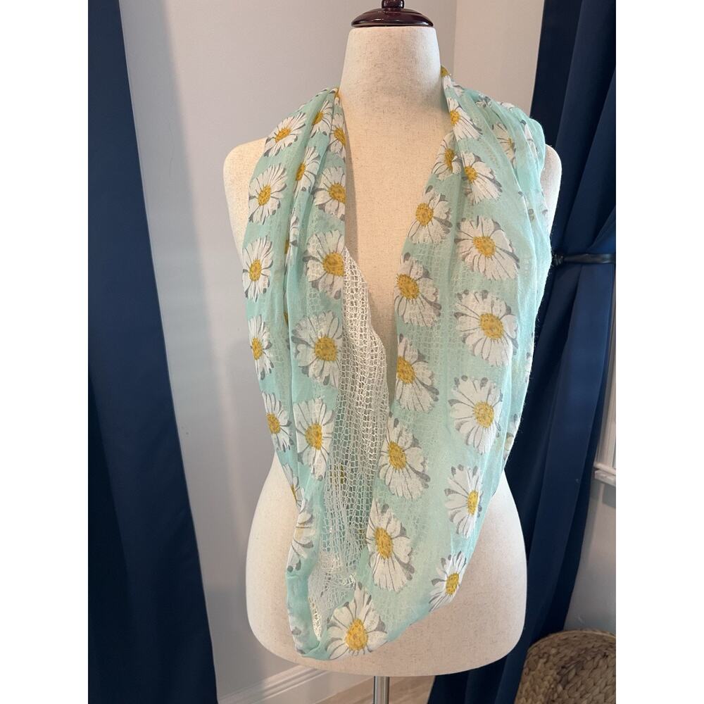 CAPELLI Daisy Flower Infinity Loop Scarf NWOT Spring Reversible Floral Boho